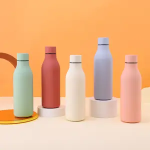 Yeni tasarım 550ML vakum yalıtımlı paslanmaz çelik su şişesi renkli kauçuk boya termal Cola şişe şişesi kapaklı saman
