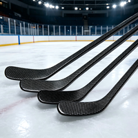 Bâtons de hockey sur glace en fibre de carbone 2026, personnalisables dans divers modèles et tailles CEO