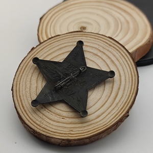 Conception personnalisée moulage sous pression anti argent ancien fini She riff broche broches étoile forme insigne en métal broche - Product Image 4