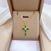 Collier Ras-du-Cou Tendance en Chaîne à Maillons d'Acier Inoxydable 316 avec Pendentif Croix en Zircone Cubique pour Femme