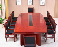 Table de conférence grande en bois rouge classique avec bordure en mélamine, pieds à double panneau et gestion des câbles pour salle de réunion, bureau, hôtel