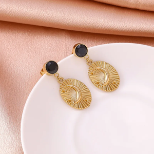 Boucles d'oreilles rétro en acier inoxydable 304, or, design en forme de lune tridimensionnel, pour femmes, port quotidien, bijoux élégants et tendance - Product Image 4