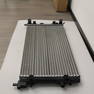 Piezas originales OE:6RD121253F Fábrica al por mayor Piezas <span class=keywords><strong>de</strong></span> automóviles Sistemas <span class=keywords><strong>de</strong></span> refrigeración automática Radiador Motor Refrigeración Reparación Repuesto para FAW VW - Product Image 3