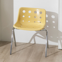 Chaise de jardin pliable et empilable en plastique Haosi pour une utilisation en extérieur, dans la chambre et à l'école