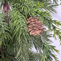Couronne de Noël en pin et genévrier de 61 cm pour la décoration de porte ou de mur de la maison pendant les fêtes