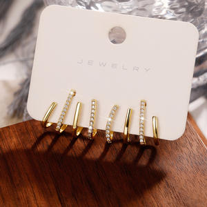 ต่างหูบาลอนติน ฮักกี้ 18K โกลด์ฟิลด์ คริสตัล ไรน์สโตน ช่องใส่คริสตัลแบบช่อง ต่างหูสำหรับผู้หญิงสวมใส่ทุกวันสุดหรู - Product Image 4