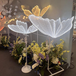 Lámpara LED Colgante de Metal LANJO, Romántica y Moderna, para Decoración de Bodas y Fiestas al Aire Libre, con Clasificación IP65, Alimentación por CA, Mariposa Gigante - Product Image 4