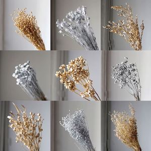 Bouquet de fleurs de Limonium préservées à prix avantageux dans une boîte en acrylique - Product Image 2