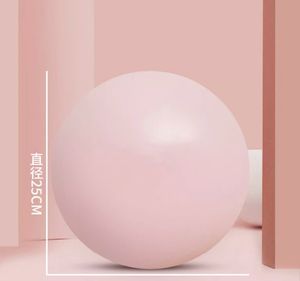 Pelota de Yoga y Pilates de PVC de 25 cm, Personalizada al por Mayor, para Gimnasio, Fitness, para Mantenerse en Forma, para Uso en Interiores - Product Image 6