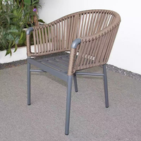 Canapé et fauteuil de jardin en rotin et aluminium modernes pour usage extérieur, hôtel ou salle à manger