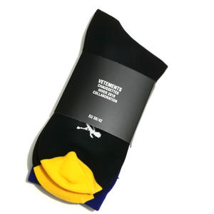 맞춤형 로고 컬러 인쇄 양말 태그 양말 포장 카드 후크없는 판지 후크와 접는 카드 걸이 - Product Image 6