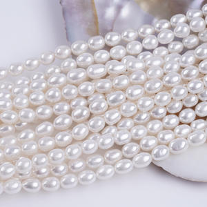 Chaîne de perles d'eau douce naturelles de forme de riz blanc de 7-8 mm, plaquées d'huile brillante, pour collier ou bracelet DIY, vente en gros - Product Image 1