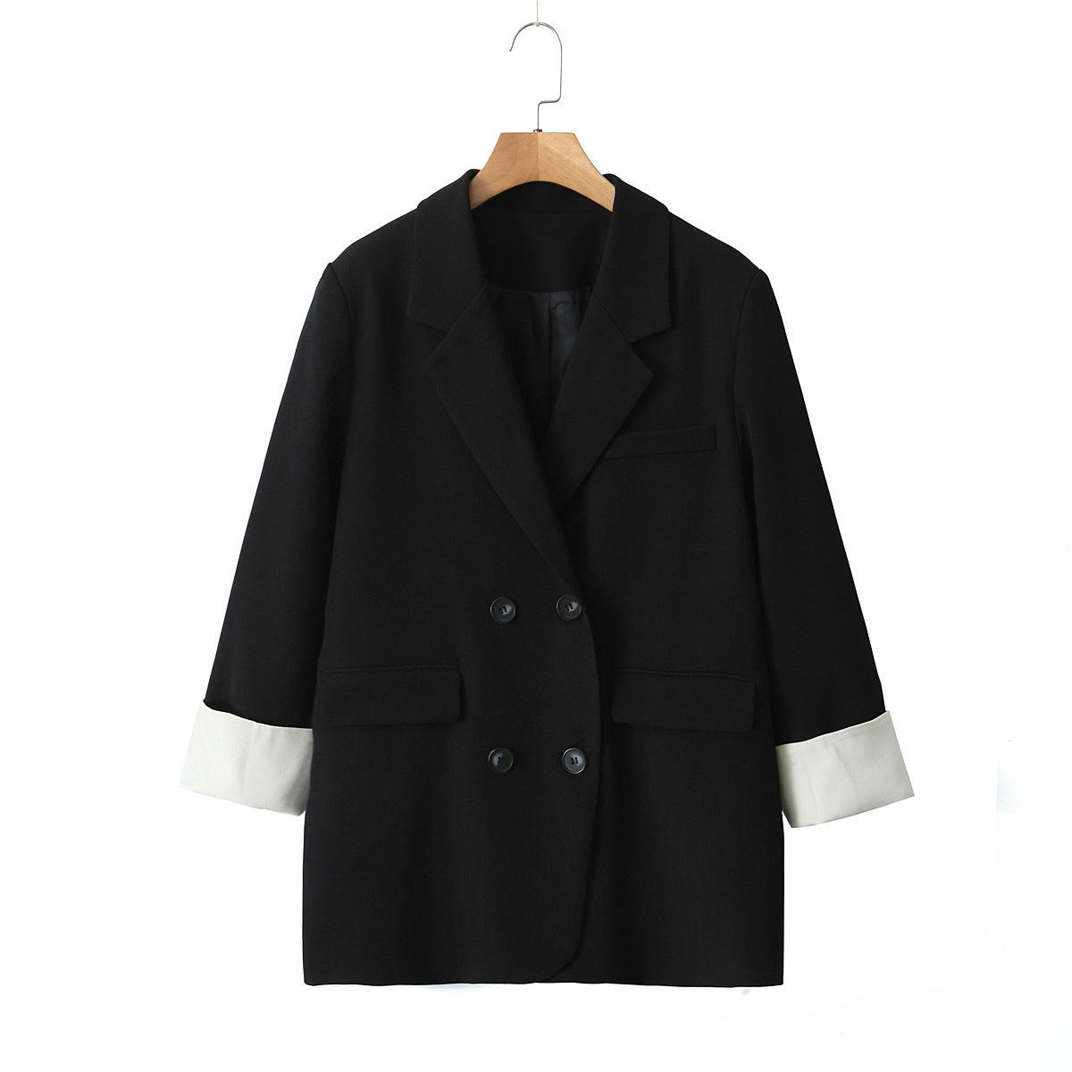 เสื้อสูทสีดำ