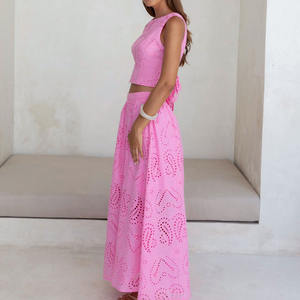 Conjunto de Dos Piezas: Top Sin Mangas con Cuello Redondo y Vestido Bordado con Aberturas, Diseño de Fábrica, Vestido de Rayón de Alta Calidad - Product Image 4