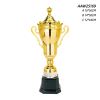 Coupe de trophée en métal plaqué or, médailles sportives gravées avec techniques de moulage sous pression, base en bois remplaçable en plastique