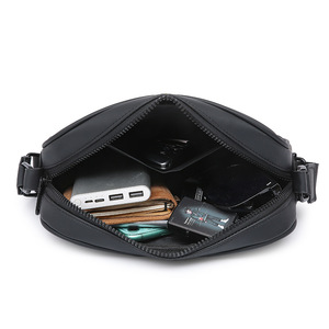 Unisex Geometric Pattern Waterproof <b>Film</b> Material Crossbody Sling Bag Fashion Casual Travel Outdoor Bag - Product Image 6