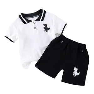 Completo Estivo per Bambini Stile Coreano alla Moda con Motivo Dinosauro, Polo a Maniche Corte + <span class=keywords><strong>Pantaloncini</strong></span>, Set di Abbigliamento per Ragazzi, Vendita all'Ingrosso - Product Image 1