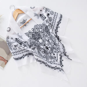 Malasia nueva llegada 110*110cm moda mujer musulmana gasa Hijab poliéster sólido cuadrado Georgette étnico Bandanas cuatro - Product Image 5