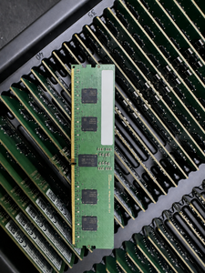 Expédition Prioritaire MTC40F2047S1RC64BB1 128 Go DDR5 6400 MHz PC5-51200 ECC RDIMM Mémoire RAM Serveur pour Supercalcul Exascale MTC40 - Product Image 4