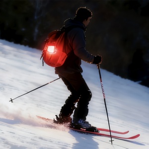 EGH - Linterna LED Recargable de Alta Luminosidad con Haz Ajustable para Correr de Noche, Ligera, con Luz de Advertencia, la Más Vendida - Product Image 1