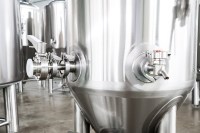 Tanque de Fermentación Cónico para Cerveza Artesanal, de Acero Inoxidable SUS304 de Grado Alimenticio, con Doble Pared, Tapa con Abertura Lateral y Sistema de Enfriamiento por Glicol