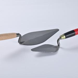 Truelle à Briques Monobloc en Acier Carbone Pointue, Économique et de Qualité Supérieure, avec Manche Ergonomique en Bois, Garantie 1 An pour les Ouvriers du Bâtiment - Product Image 3