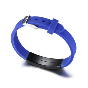 <span class=keywords><strong>Bracelet</strong></span> personnalisé en caoutchouc Silicone <span class=keywords><strong>avec</strong></span> nom réglable pour enfants, femmes, hommes et garçons - Product Image 2