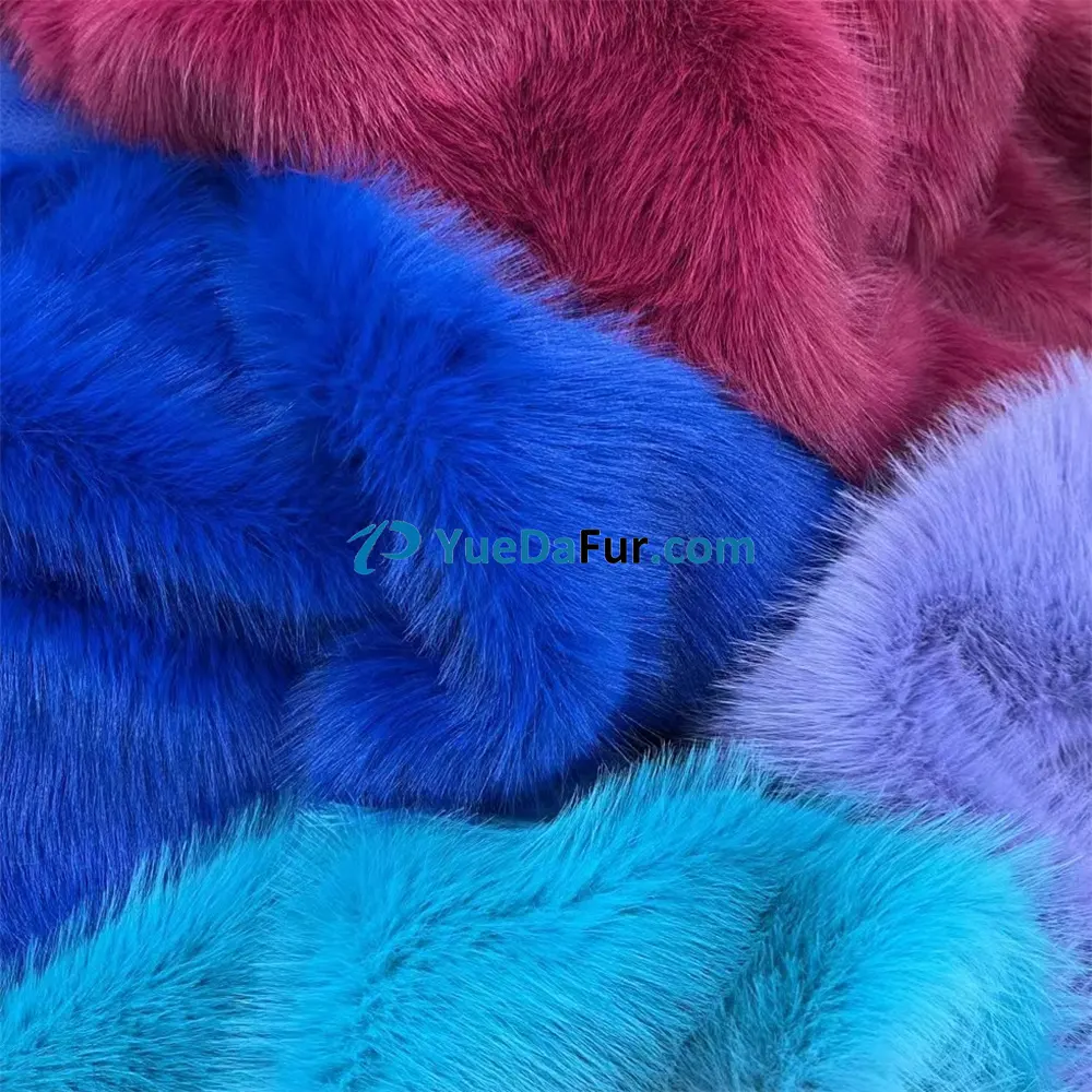 Fausse fourrure, fausse fourrure de polyester à poils longs dans des couleurs assorties