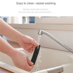 Pour <span class=keywords><strong>Amazon</strong></span> Autocollant de Tapis Antidérapant Moderne Auto-Adhésif PU Lavé Non Marquant Tapis Antidérapant Blanc Noir Réutilisable Lavable - Product Image 4