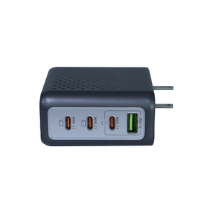 Cargador SEAVIEW 140W <span class=keywords><strong>PD3</strong></span>.<span class=keywords><strong>0</strong></span> con 3 Puertos Tipo C, 1 Puerto USB A, Pantalla TFT con Monitoreo en Tiempo Real y Amplia Compatibilidad de Voltaje - Product Image 2