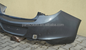 Parachoques trasero OEM para Opel Astra J 2010-2015 Nueva condición con clips incluidos Número de pieza 20877796 1404497 - Product Image 2