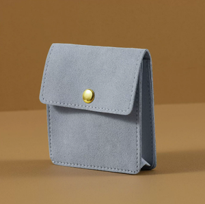 Pochette à bijoux en daim doux avec fermeture magnétique, logo personnalisé, 8x8cm, sac de rangement portable pour boucles d'oreilles et colliers, emballage cadeau pour la Saint-Valentin - Product Image 6