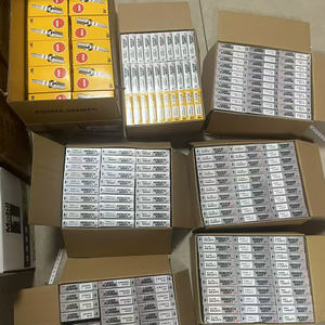 Trong kho chính hãng ilkar7l11 94124 bugi cho Honda Accord và Odyssey New OEM số lượng lớn bán buôn - Product Image 4