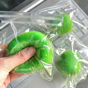 Nuevo Juguete Antiestrés Creativo de 6 cm con Forma de Kiwi de Peluche Simulado, de TPR, para Niños y Adultos, Recuerdo para un Estado de Ánimo Relajado - Product Image 1
