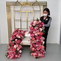 Arrangement de fleurs artificielles en soie décoratives pour mariage, chemin de table en roses rose vif, décoration de fond