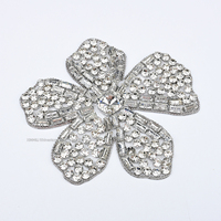 Appliques thermocollantes 3D faites à la main avec strass étincelants motif floral pour vêtements de défilé de mode et projets DIY