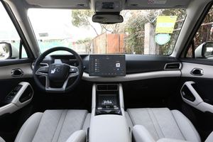 301 di <span class=keywords><strong>automobili</strong></span> cinesi più vendute 2025 km 401km Byd Yuan nuovi veicoli energetici utilizzati SUV Auto Byd Yuan up Auto elettrica pura - Product Image 5
