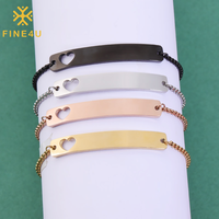 Bracelet Personnalisé Ajustable avec Nom Gravé au Laser, en Acier Inoxydable Plaqué Or, Pendentif Cœur ou Barre Vierge
