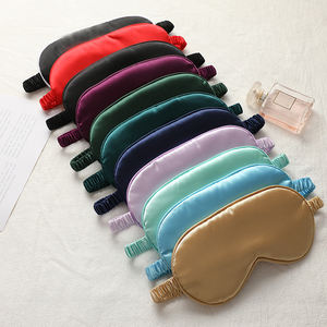 Masque pour les yeux de voyage à bande élastique en satin de soie à double face avec logo personnalisé et fonction de soulagement des cernes - Product Image 2