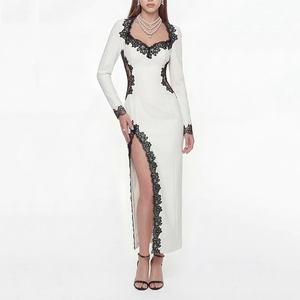 Abito <span class=keywords><strong>lungo</strong></span> bianco e <span class=keywords><strong>nero</strong></span> <span class=keywords><strong>con</strong></span> pizzo a contrasto, maniche lunghe e <span class=keywords><strong>spacco</strong></span> <span class=keywords><strong>laterale</strong></span> - Product Image 2