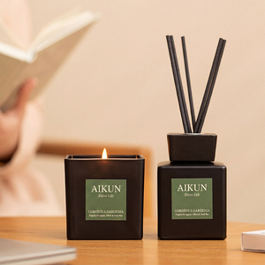 Aikun <b>Small</b> MOQ Fast Response Service 100ml Square Glass Reed Diffuser <b>Candle</b> Gift Set Gold Foil Logo Rigid Box For Startups - Product Image 2