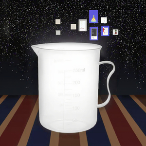 บีกเกอร์พลาสติกใส 250 มล. พร้อมพวยกาสำหรับใช้ในห้องปฏิบัติการ - Product Image 3