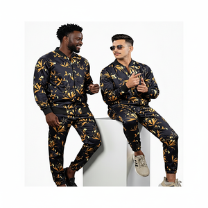 Ensemble deux pièces : Veste de course à capuche avec cordon de serrage et logo brodé personnalisé, et pantalon de survêtement coupe droite, en Polyester/Coton Air - Product Image 1