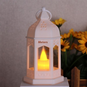 Venta al por mayor 13x7cm LED iluminar Castillo linterna ornamento plástico vela lámpara para decoración del hogar fiesta y Ramadán - Product Image 5