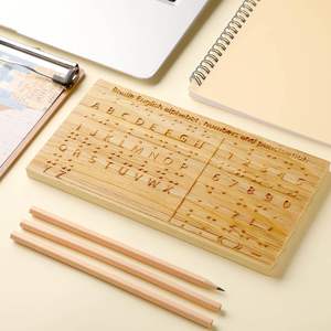 Herramienta educativa Montessori, puntos tallados para personas videntes, salas de escape, tablero de alfabeto Braille de madera - Product Image 6