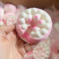 Jouet anti-stress en PU souple et moelleux en forme de gâteau de framboise artificiel, à récupération lente, vente en gros d'usine, fabriqué au Zhejiang