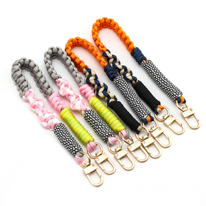 <span class=keywords><strong>Bracelet</strong></span> court <span class=keywords><strong>de</strong></span> lanière <span class=keywords><strong>de</strong></span> poignet <span class=keywords><strong>de</strong></span> couleurs personnalisées accessoire <span class=keywords><strong>de</strong></span> sangle <span class=keywords><strong>de</strong></span> <span class=keywords><strong>téléphone</strong></span> portable <span class=keywords><strong>de</strong></span> conception mignonne personnalisée - Product Image 4