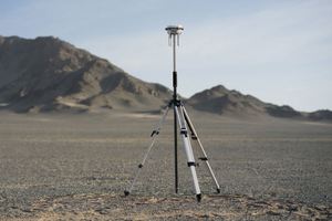 In Stock D-RTK 3 Multifunctional Mobile <b>Station</b> Base <b>Station</b> for Centimeter-level Positioning of Multiple Drones Simultaneously - Product Image 5