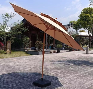 Parasol d'extérieur vertical tout en fer à double plateau avec tissu PU épais et système de direction pour mobilier - Product Image 1
