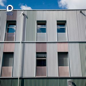 Panneaux de mur-rideau en aluminium modernes pour bâtiments de bureaux - Solution de façade extérieure écologique, isolante thermiquement et facile à assembler - Product Image 5